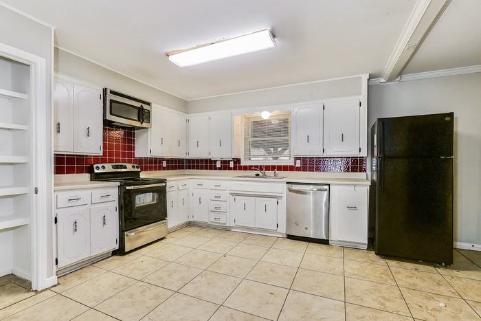 522 Bowers Dr - Photo 5 of 11