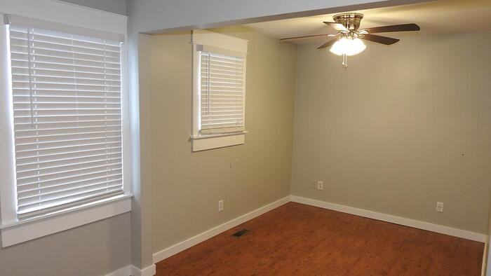 517 Holmes Street - Photo 6 of 14