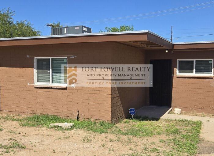 3049 E Proctor Vis - Photo 2 of 9