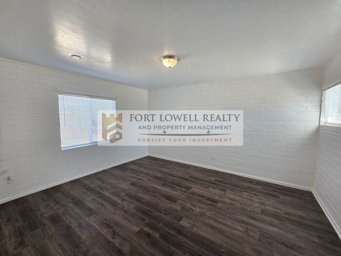 3049 E Proctor Vis - Photo 3 of 9