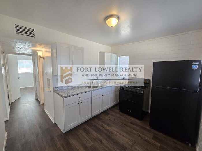 3049 E Proctor Vis - Photo 5 of 9