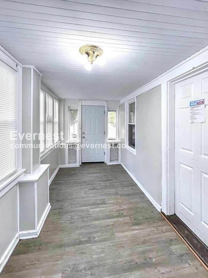 12041 Belden Avenue - Photo 6 of 25