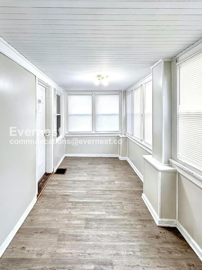 12041 Belden Avenue - Photo 7 of 25