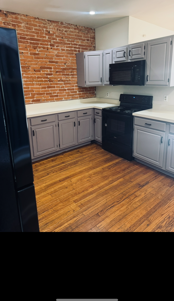 1215 W 7th St #1 - Photo 2 of 6