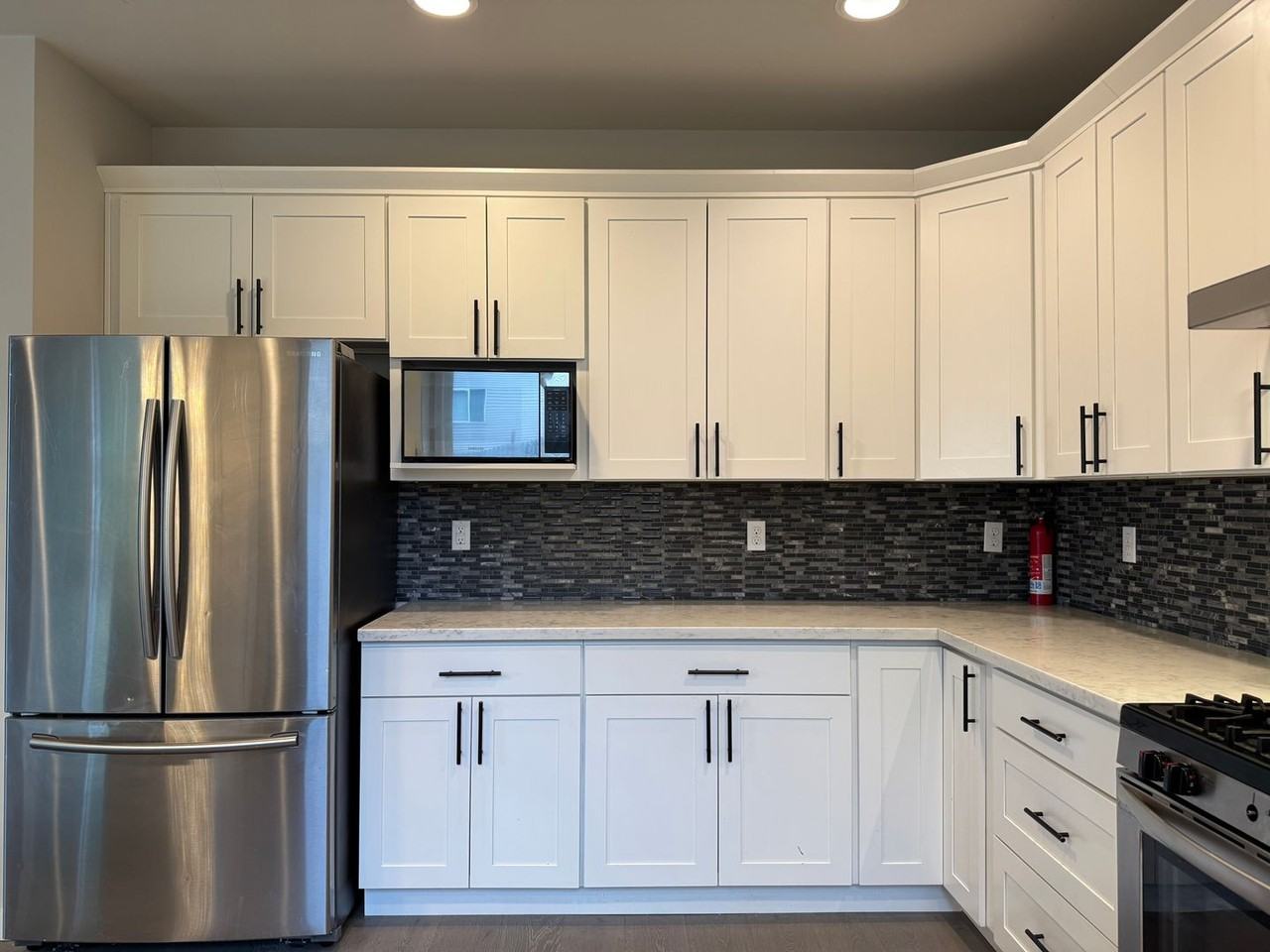 156 Oakesdale Ave Sw - Photo 2 of 24