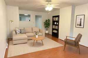 featured image of 117 S Charlotte St