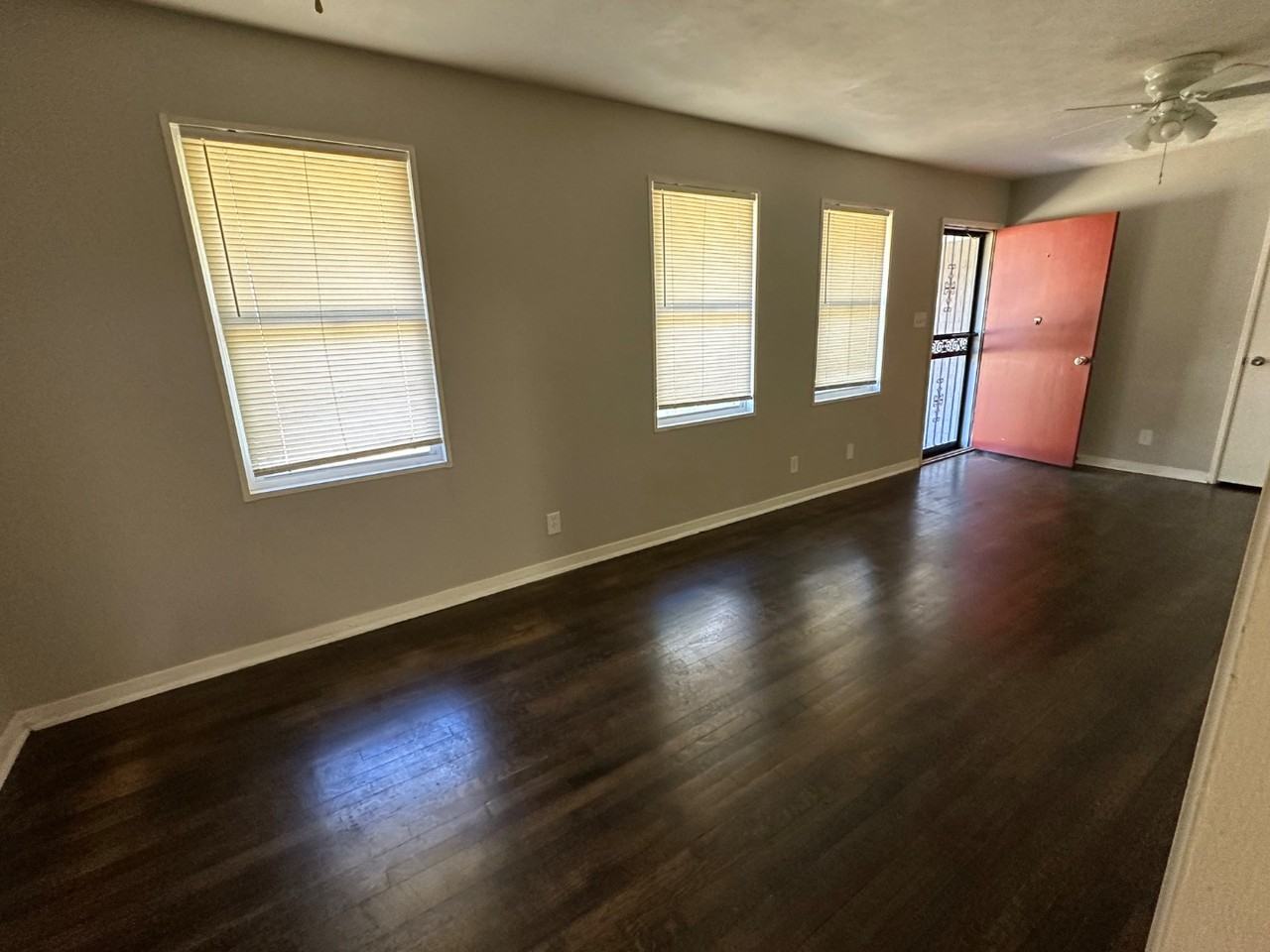 4931 Kimball Ave - Photo 4 of 16