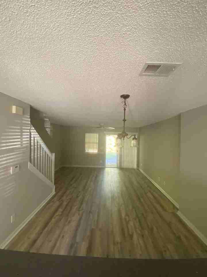 257 Seabert Road - Photo 4 of 11