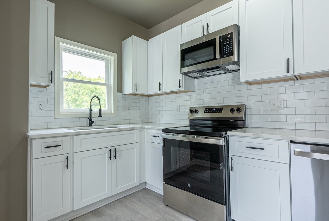 1116 Richmond Blvd - Photo 5 of 10