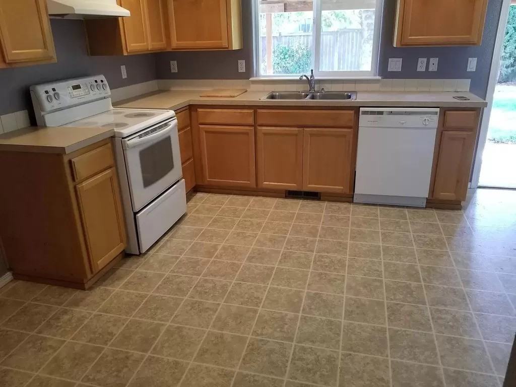 5386 Burbank St N #NA - Photo 4 of 12