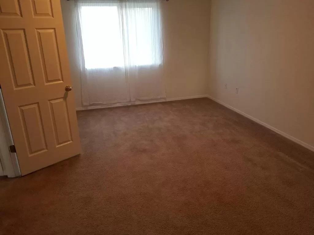 5386 Burbank St N #NA - Photo 5 of 12