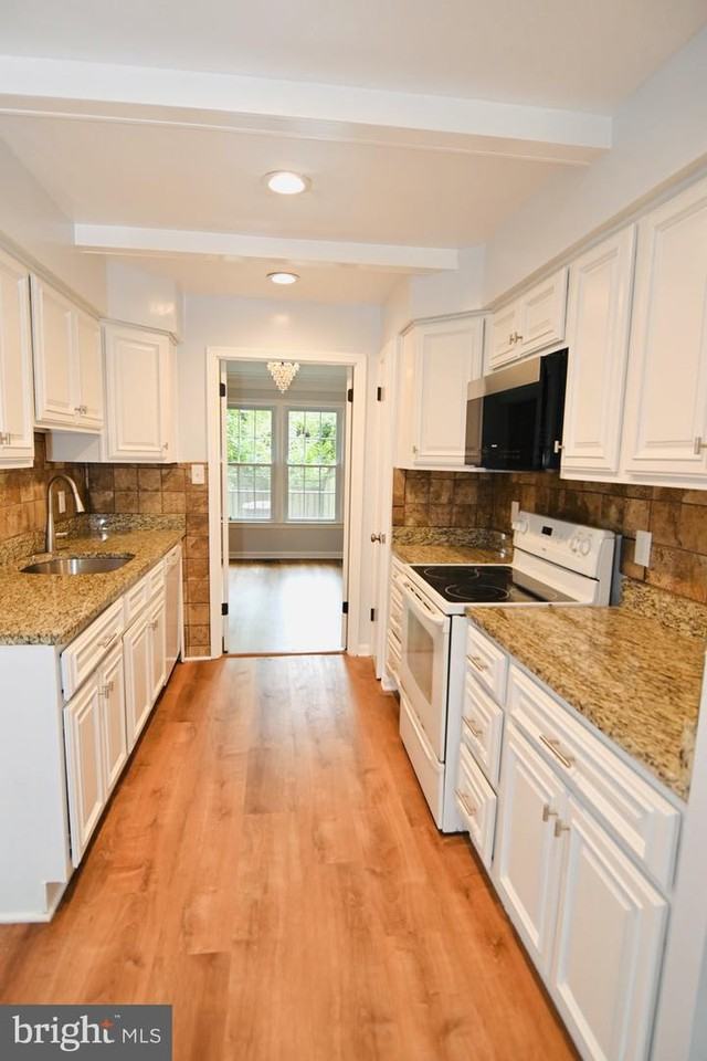 1009 N Van Dorn St #NA - Photo 2 of 23