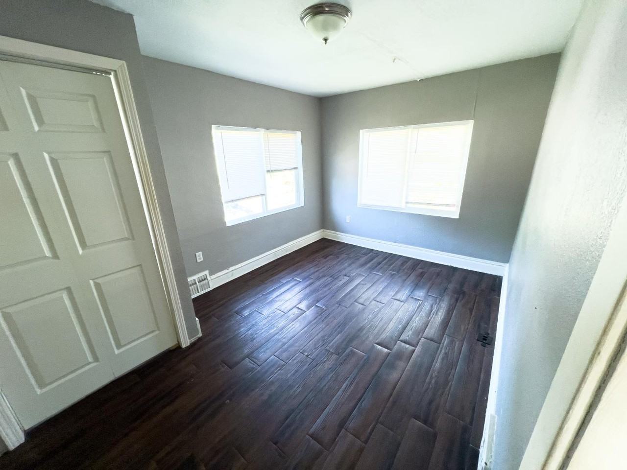 602 Southwest 7th Street - Photo 6 of 9