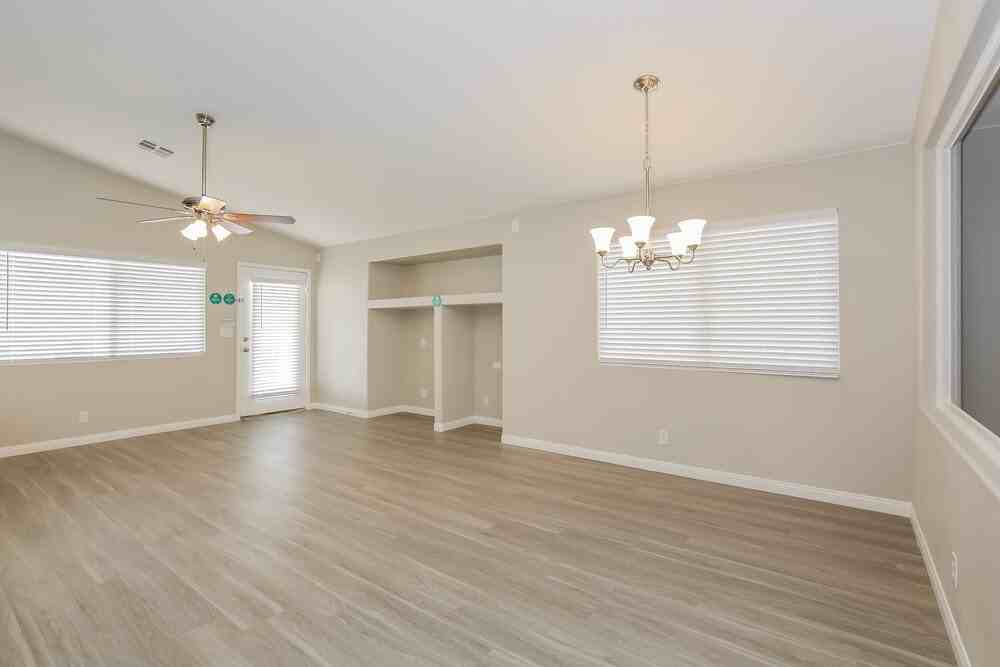 1922 Desert Sage Ave - Photo 5 of 16