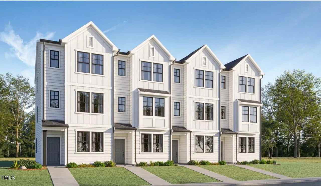 1559 Crescent Townes Way - Photo 3 of 24