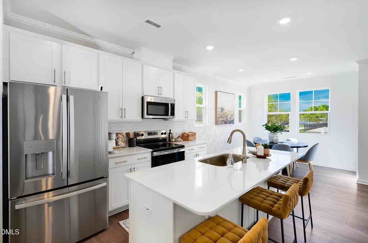 1559 Crescent Townes Way - Photo 4 of 24