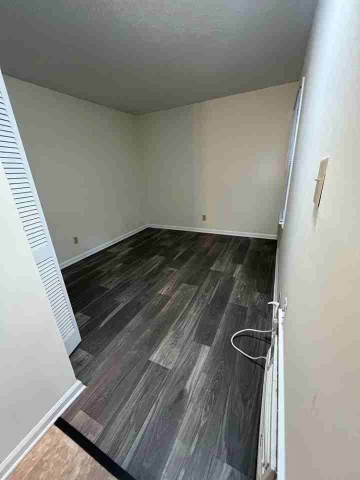 212 Mccauley St - Photo 2 of 9