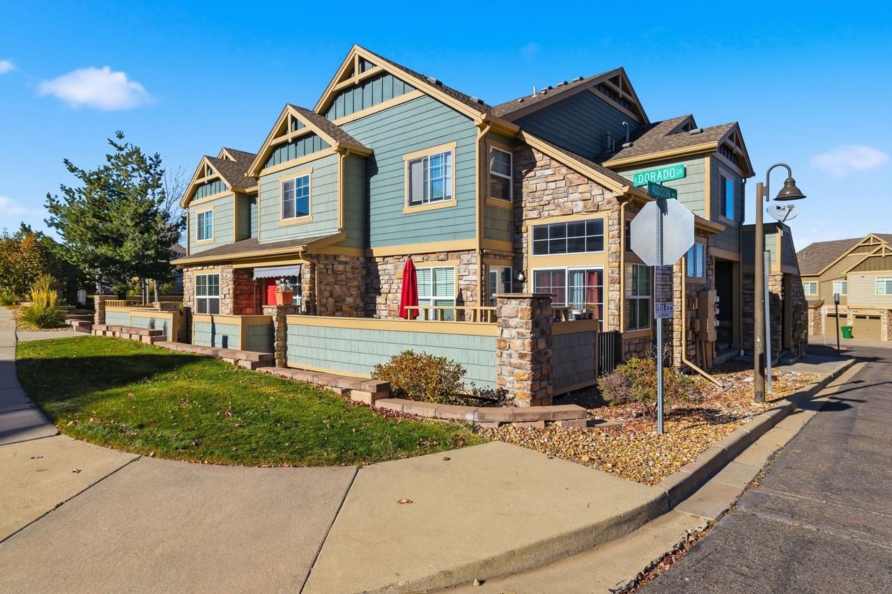 23560 Alamo Pl #C - Photo 2 of 27