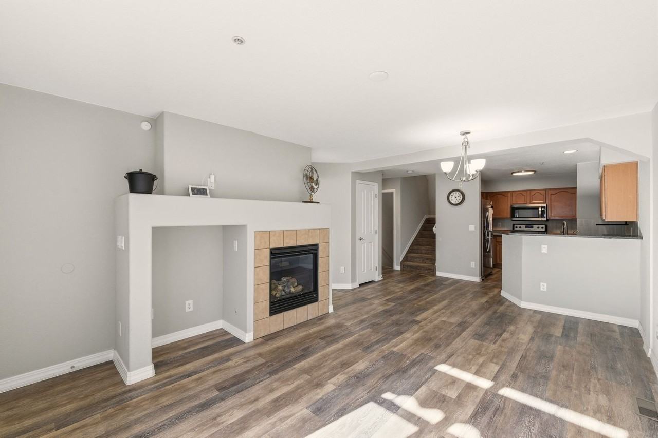 23560 Alamo Pl #C - Photo 3 of 27