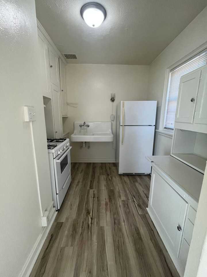 229 West Jackson Boulevard #3D - Photo 3 of 6