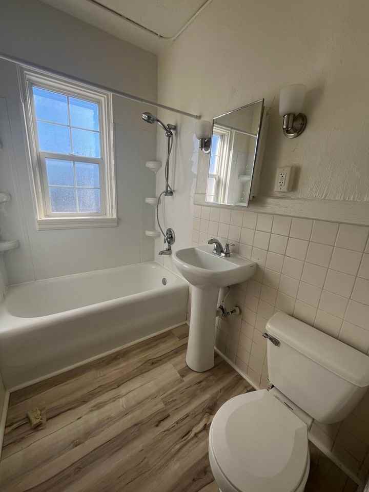 229 West Jackson Boulevard #3D - Photo 5 of 6