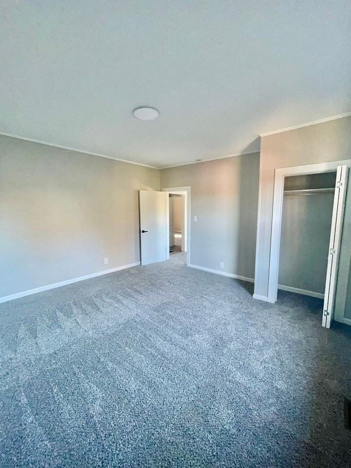 405 Link St - Photo 7 of 18