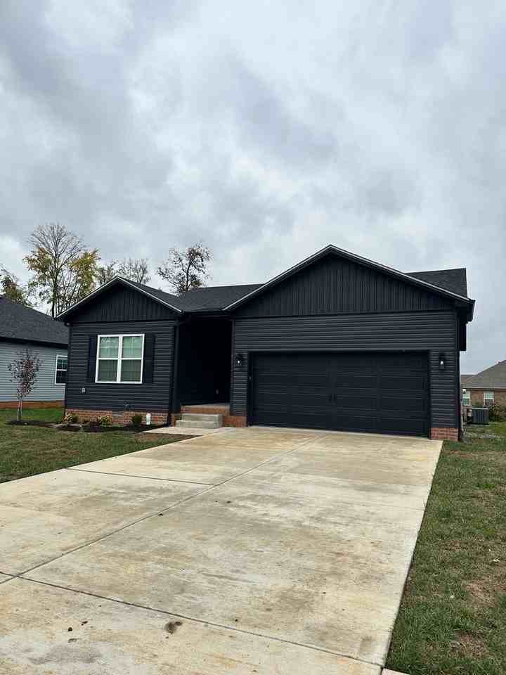 2760 Cedrus Avenue - Photo 2 of 32