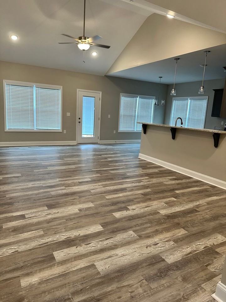 2760 Cedrus Avenue - Photo 4 of 32