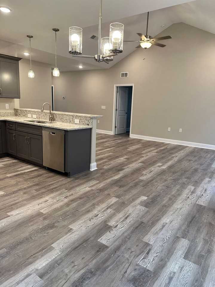 2760 Cedrus Avenue - Photo 6 of 32