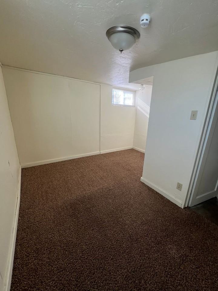 445 445 & 447 S Main - Photo 7 of 8