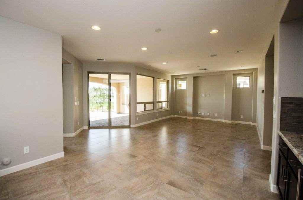 741 East La Palta Street - Photo 5 of 25