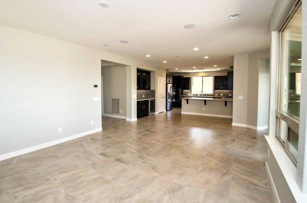 741 East La Palta Street - Photo 6 of 25