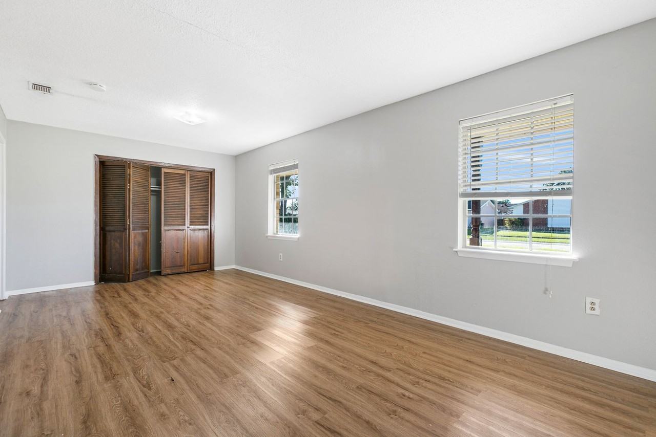 5036 Highland Dr - Photo 7 of 11