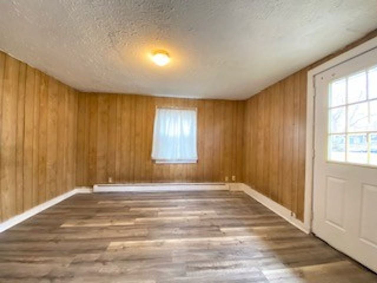 1416 Lamar Ct - Photo 6 of 27