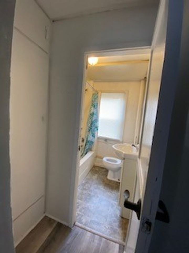 1416 Lamar Court - Photo 2 of 27