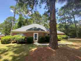 103 Hawthorne Rd - Photo 1 of 1