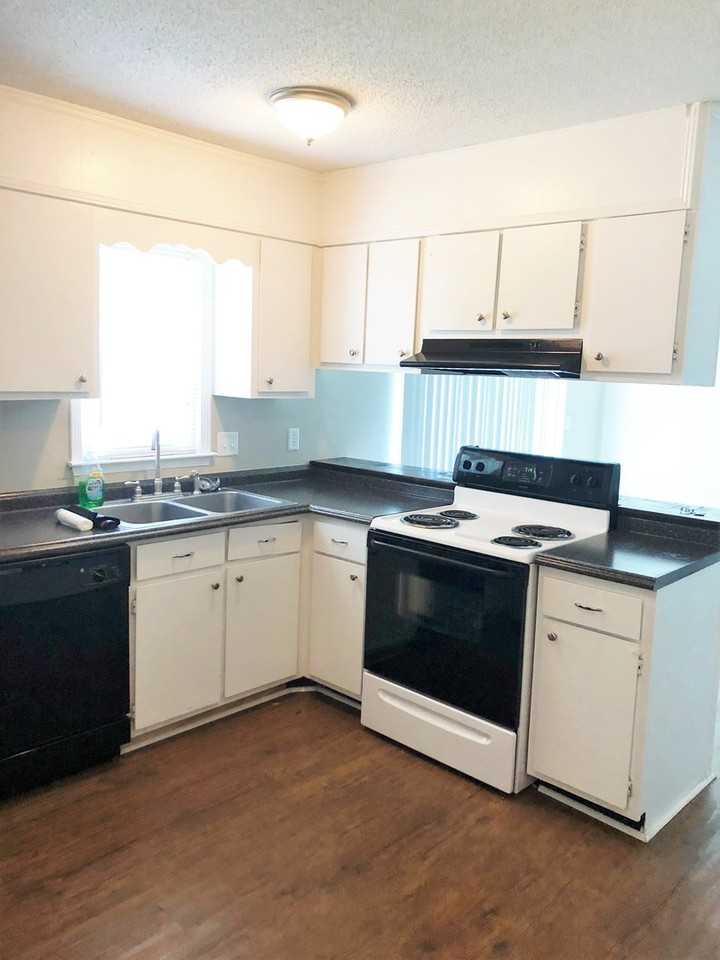 604 Georgia Ave - Photo 4 of 17