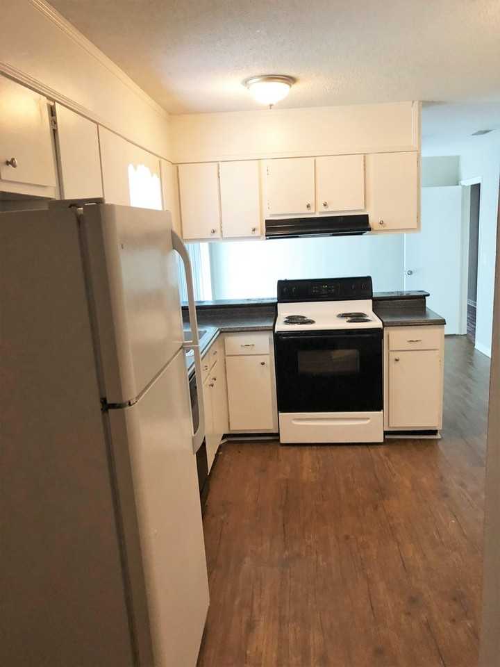 604 Georgia Ave - Photo 6 of 17