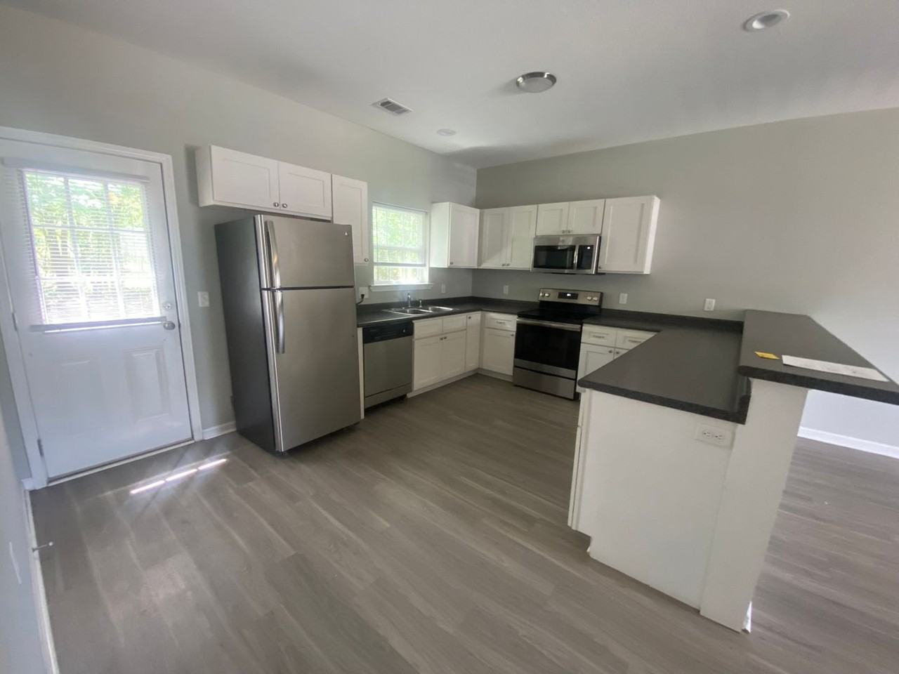 108 Bonielane Dr - Photo 2 of 12