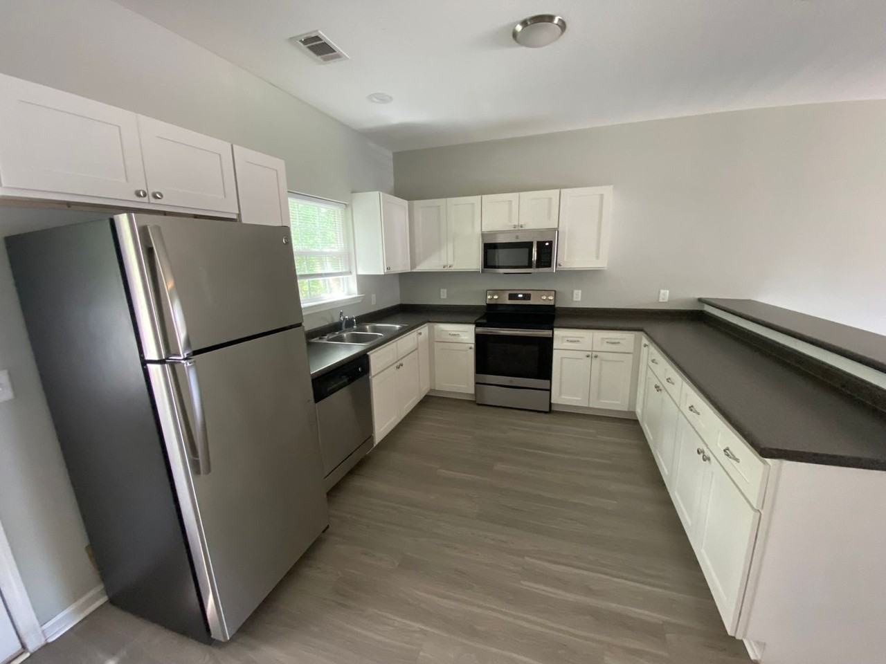 108 Bonielane Dr - Photo 4 of 12