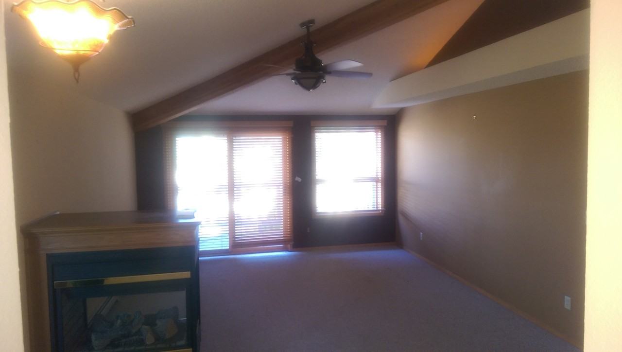 1013 Saddle Dr - Photo 3 of 24