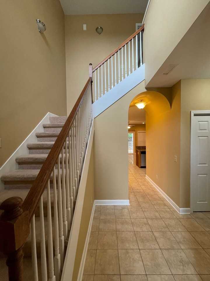 202 Eagle Lndg - Photo 2 of 31