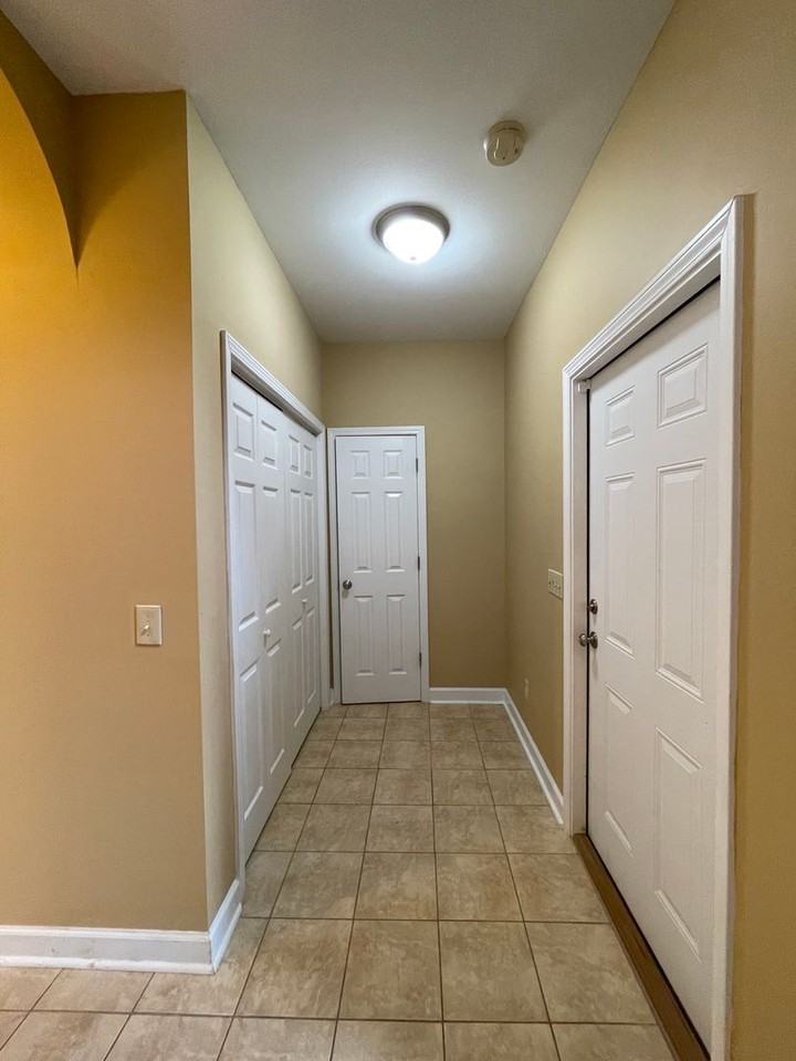202 Eagle Lndg - Photo 3 of 31