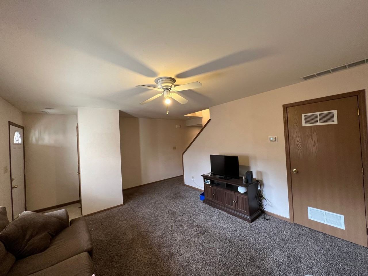 608 Osage St - Photo 3 of 13