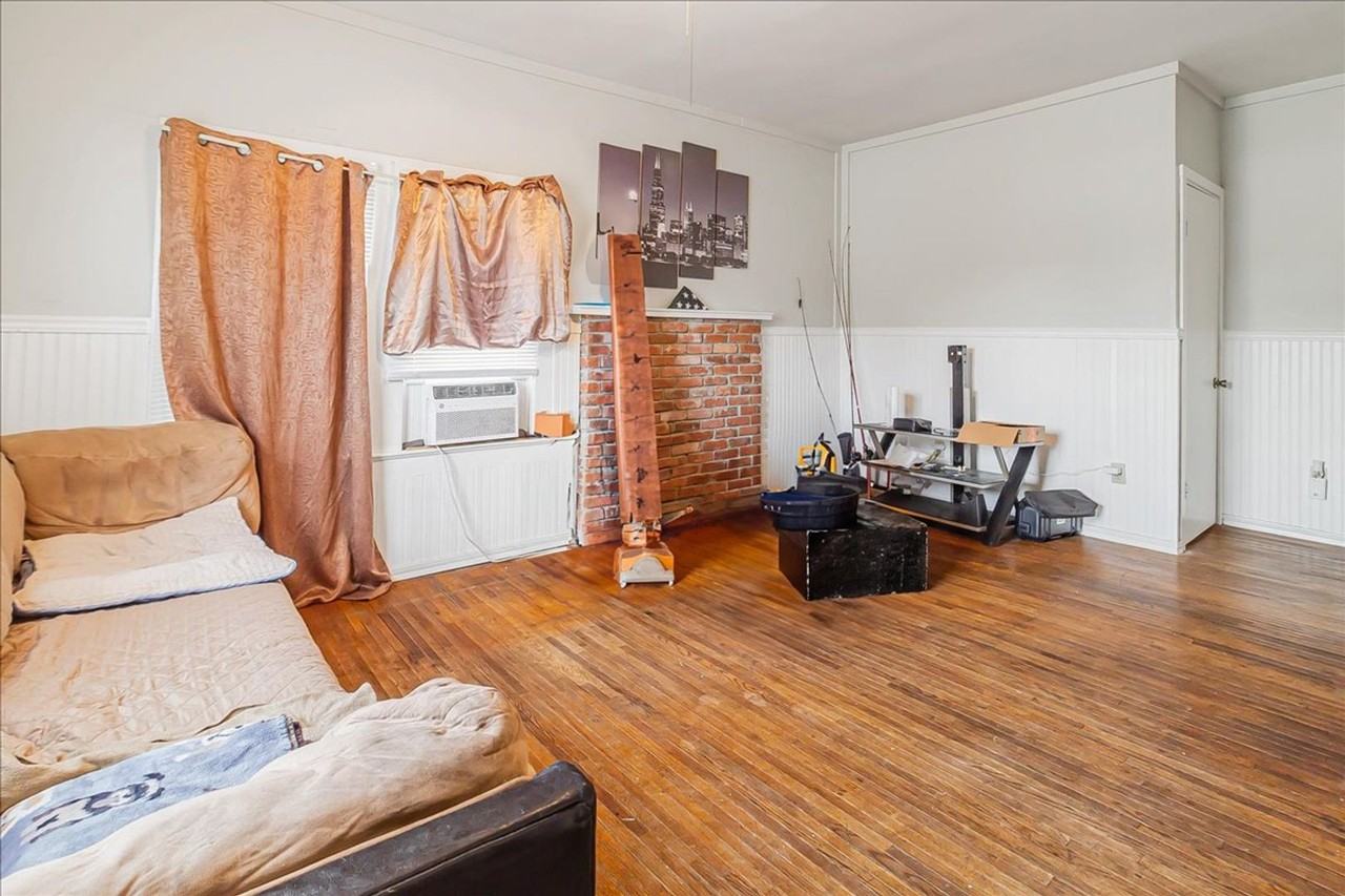 212 West North Street - Photo 3 of 19