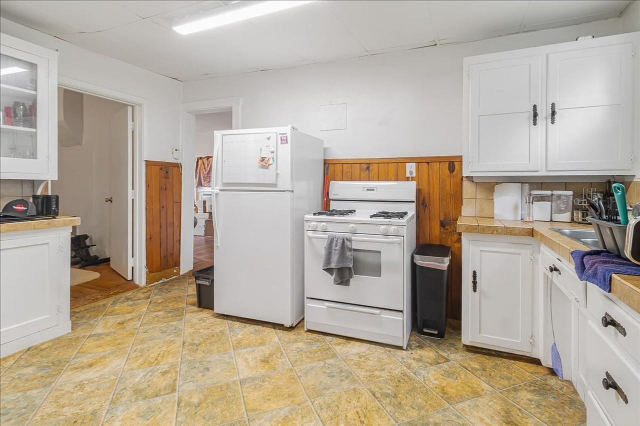 212 West North Street - Photo 6 of 19