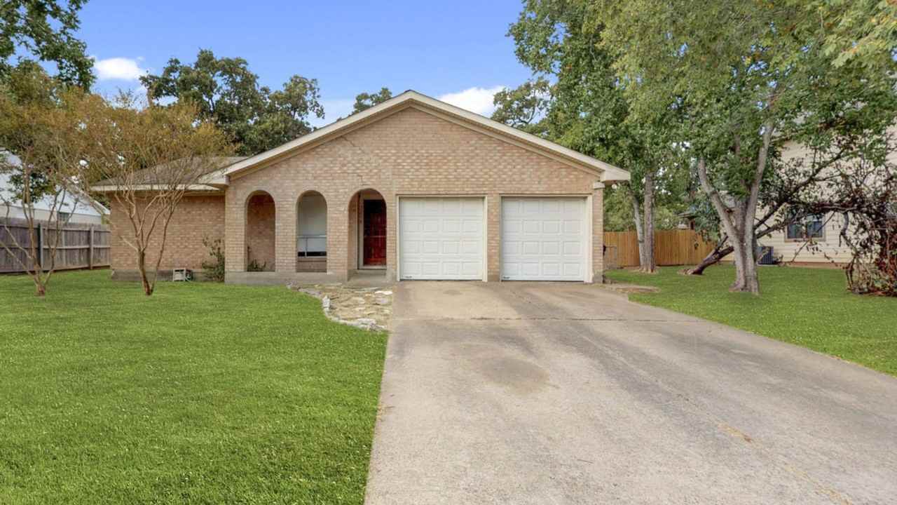 1210 Neal Pickett Dr - Photo 2 of 7