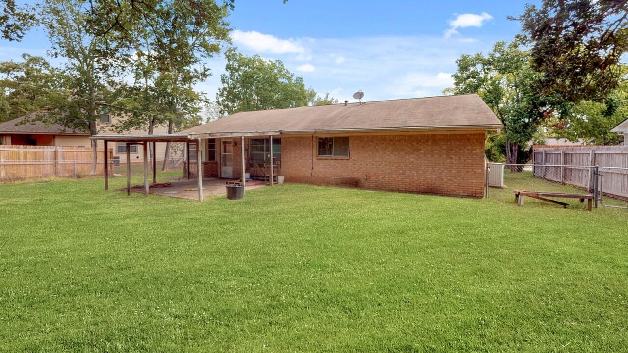 1210 Neal Pickett Dr - Photo 7 of 7