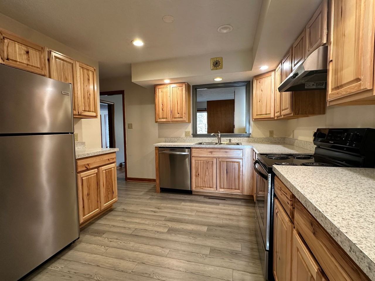 1308 Minebank Rd - Photo 6 of 32