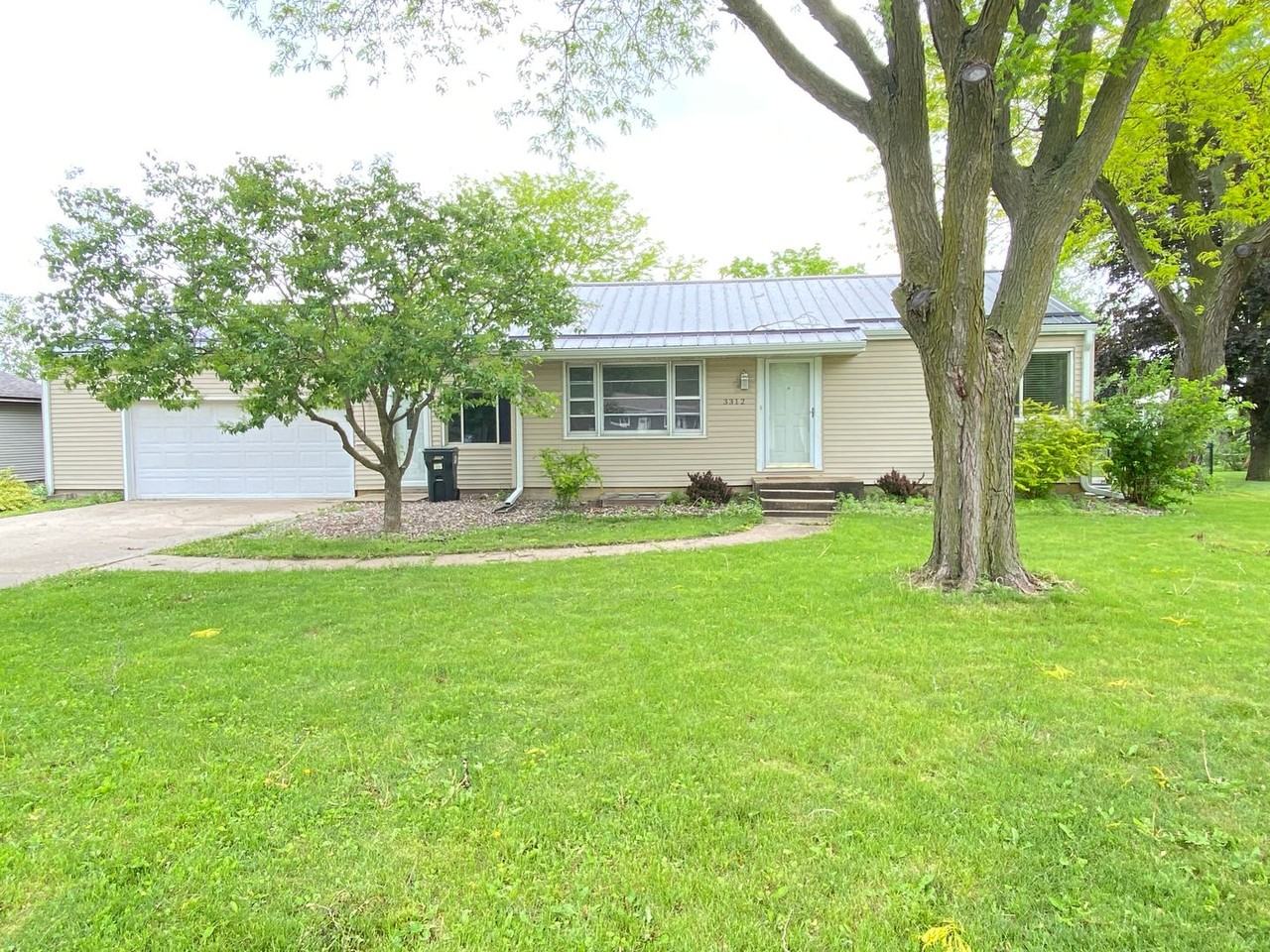 3312 Panther Ln - Photo 2 of 26